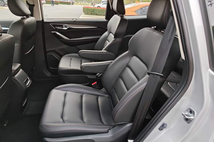 Used JAC Refine R3 2018 1.6L Manual Luxury Smart Model