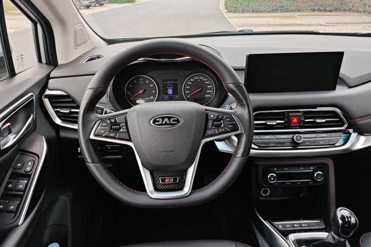 Used JAC Refine R3 2018 1.6L Manual Luxury Smart Model