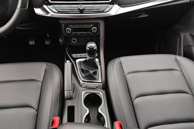 Used JAC Refine R3 2018 1.6L Manual Luxury Smart Model