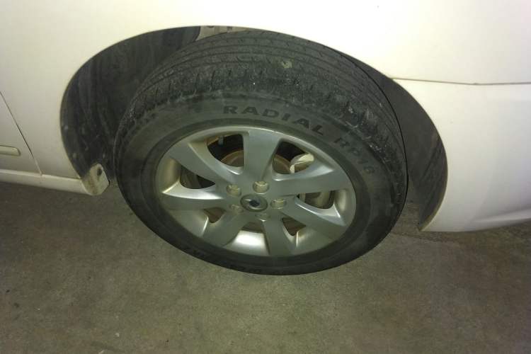 Used Dongfeng Junfeng E11K 2019 Standard Model
