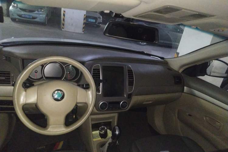 Used Dongfeng Junfeng E11K 2019 Standard Model
