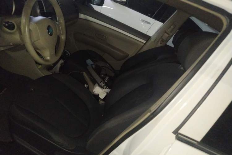 Used Dongfeng Junfeng E11K 2019 Standard Model
