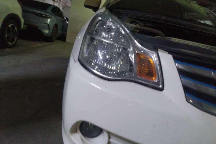 Used Dongfeng Junfeng E11K 2019 Standard Model
