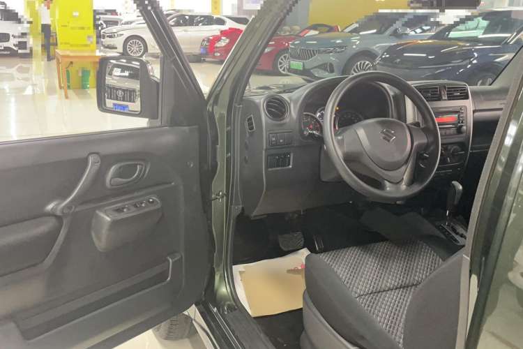 Used Suzuki Jimny 2015 1.3 AT JLX
