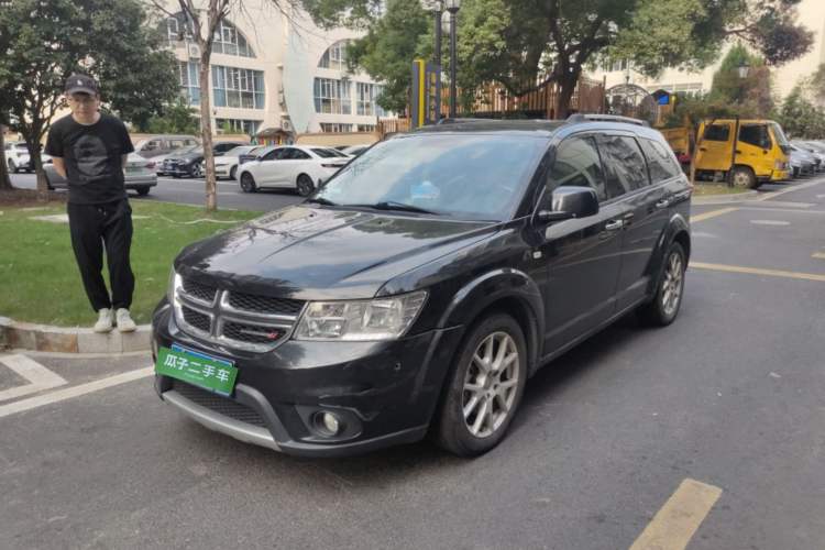 Used Dodge Journey 2013 2.4L Two-Wheel Drive Luxury Version
