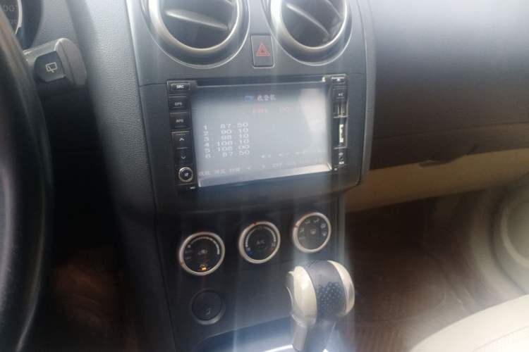 Used Nissan Qashqai 2008 20X LE CVT 2WD Audio And AC Panel