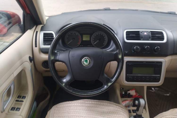 Used Skoda Fabia 2009 1.6L Automatic Crystal Edition
