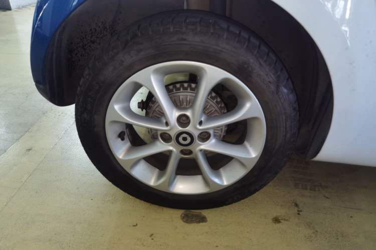 Used smart fortwo 2015 1.0L 52 kW hardtop Dynamic version
