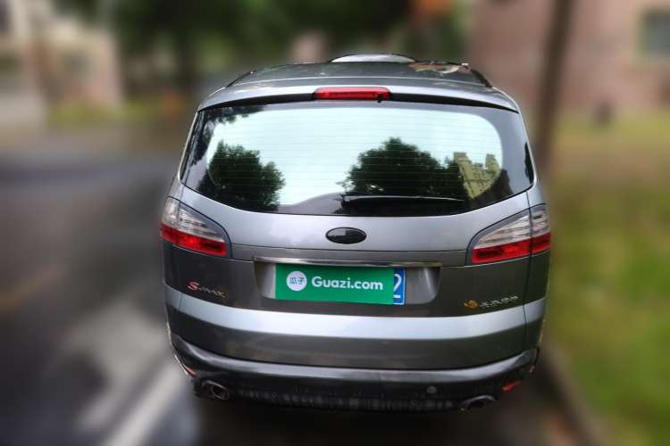 Used Ford  2008 2.3L 7-Seater Luxury Version
