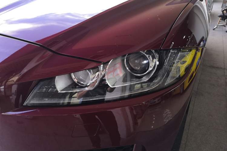 Used Jaguar F-PACE 2016 2.0T Two-Wheel-Drive R-Sport Sport Edition
