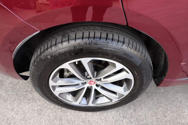 Used Jaguar F-PACE 2016 2.0T Two-Wheel-Drive R-Sport Sport Edition
