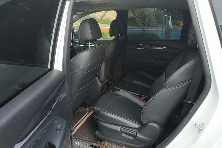 Used SAIC MAXUS EUNIQ 5 2020 1.3T PLUG-IN Elite Edition