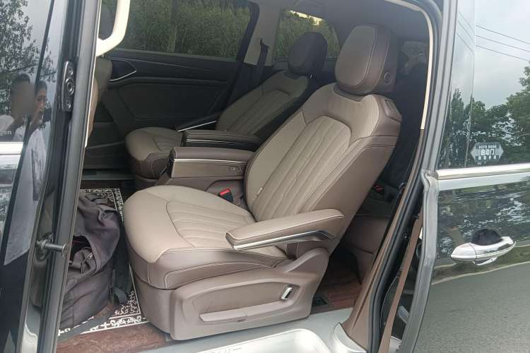 Used Volkswagen Viloran 2023 380TSI Luxury Edition