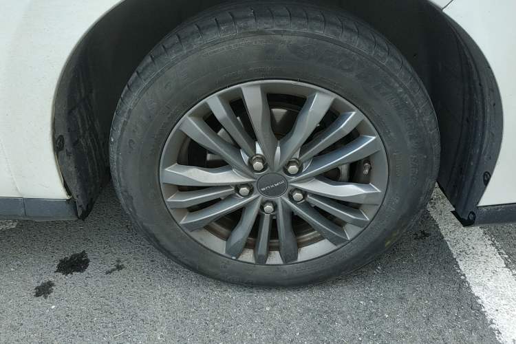 Used SAIC MAXUS EUNIQ 5 2020 1.3T PLUG-IN Elite Edition