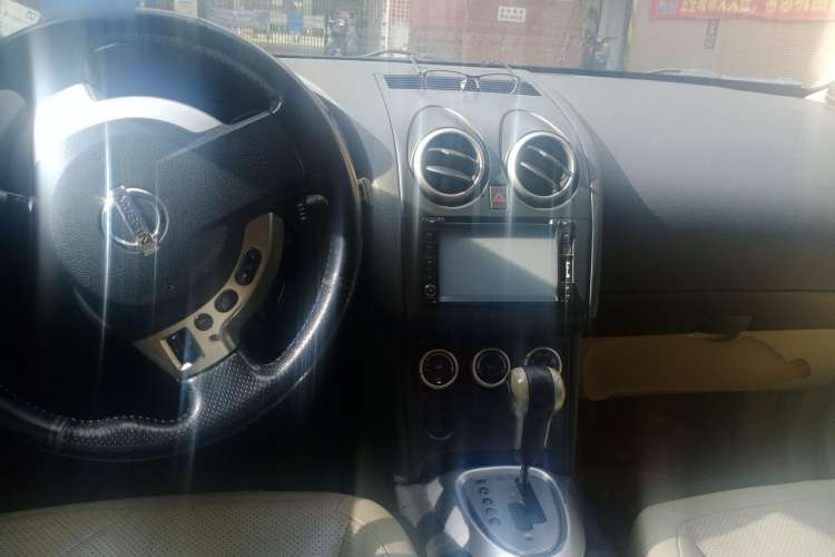 Used Nissan Qashqai 2008 20X LE CVT 2WD Center Console