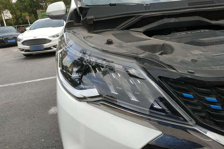 Used SAIC MAXUS EUNIQ 5 2020 1.3T PLUG-IN Elite Edition