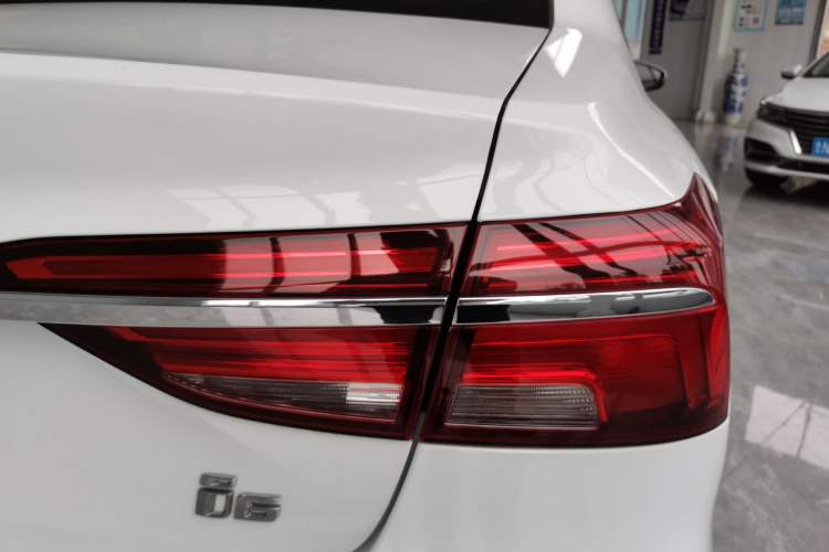 Used Roewe i6 2020 PLUS 1.6L CVT 4G Connected Glory Flagship Edition