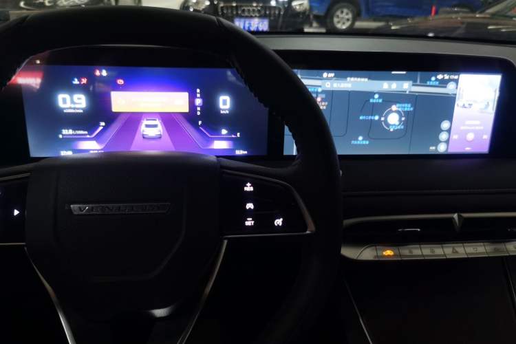 Used Venucia V 2023 260T Black Horse Edition Pro
