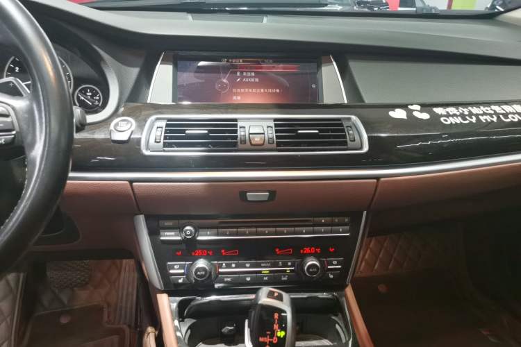 Used BMW 5 Series GT 2015 535i Leading Model