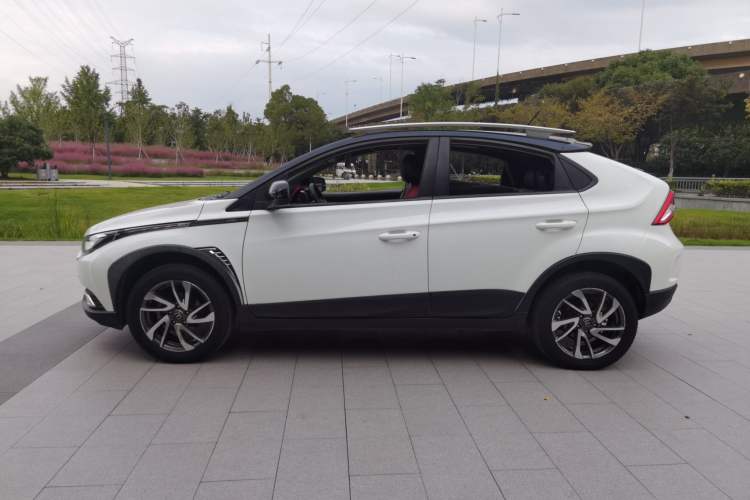 Used Luxgen U5 SUV 2017 1.6L CVT Maxima AR+ Edition
