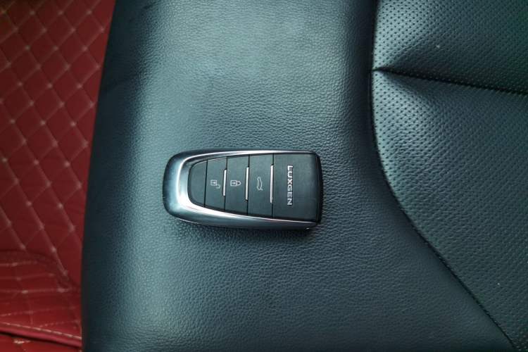 Used Luxgen U5 SUV 2017 1.6L CVT Maxima AR+ Edition
