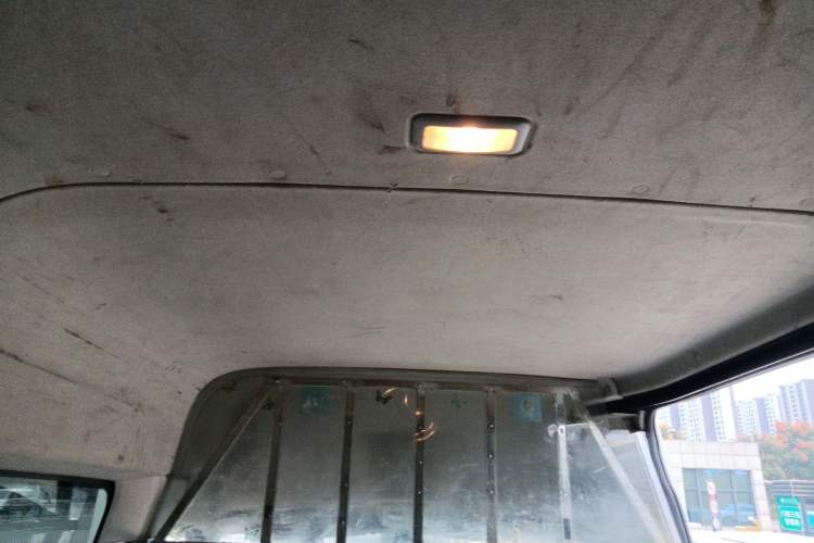 Used Iveco Eurocargo 2020 2.3T Manual Super-Rui Short Wheelbase High-Roof China VI F1A Headliner