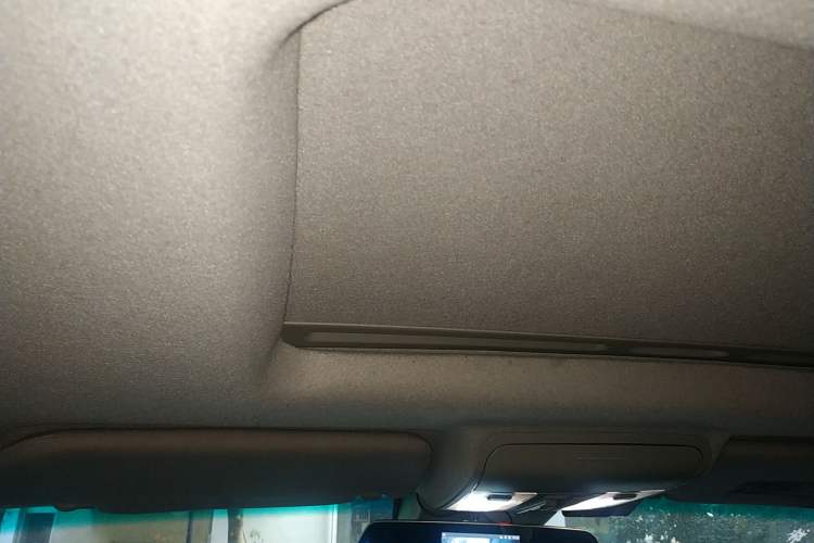 Used Luxgen Great 7 SUV 2013 Limited-Edition Sharp Model 2.2T Two-Wheel-Drive Smart Version Headliner