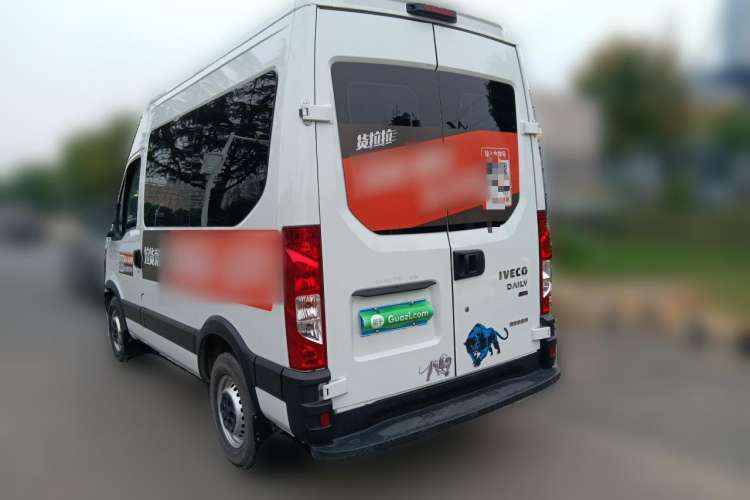 Used Iveco Eurocargo 2020 2.3T Manual Super-Rui Short Wheelbase High-Roof China VI F1A Rear Left 45 Deg