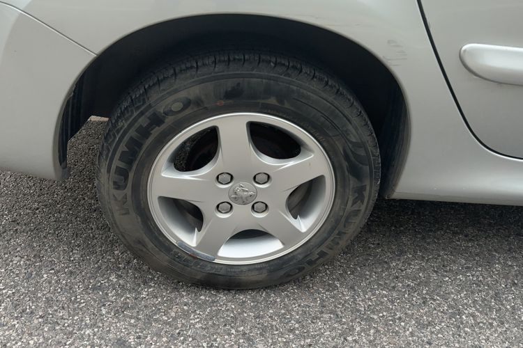 Used Peugeot 207 2011 Sedan 1.4L Manual Yule Edition