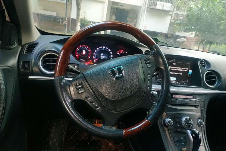 Used Luxgen Great 7 SUV 2013 Limited-Edition Sharp Model 2.2T Two-Wheel-Drive Smart Version Steering Wheel