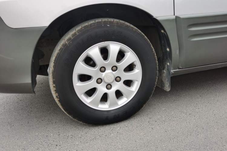 Used JAC Refine 2011 2.0L Shuttle Gasoline Comfort Edition HFC4GA3