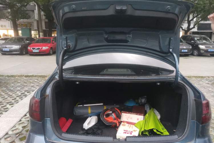 Used Volkswagen Sagitar 2015 230TSI Automatic Comfort Version
