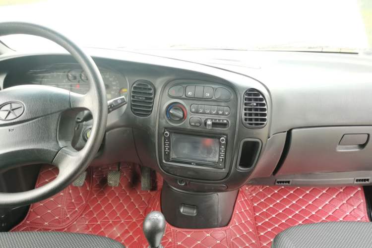 Used JAC Refine 2011 2.0L Shuttle Gasoline Comfort Edition HFC4GA3