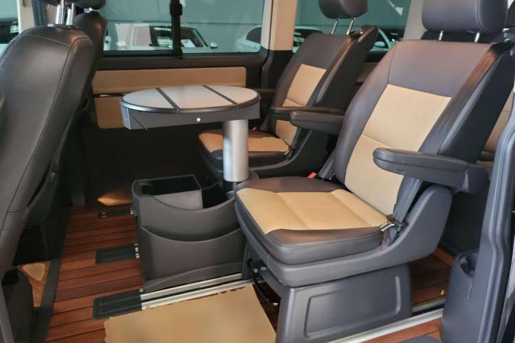 Used Volkswagen Multivan 2012 2.0 TSI Four-Wheel Drive Deluxe Edition