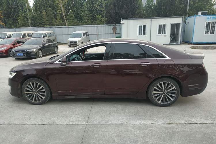Used Lincoln MKZ 2017 2.0T Luxury Edition
