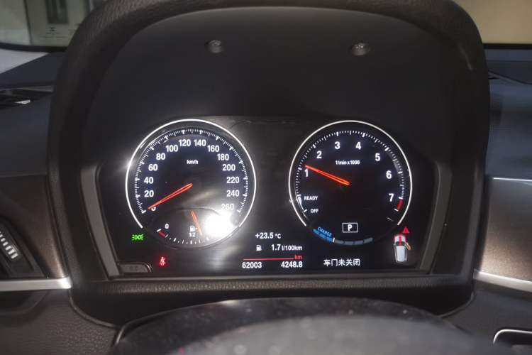 Used BMW X1 New Energy 2019 xDrive25Le Mileage Upgrade Version Odometer Close Up