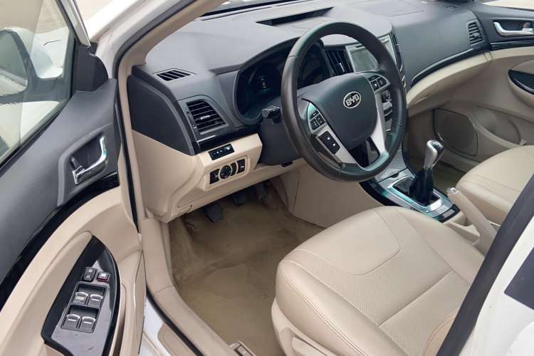 Used BYD Surui 2012 1.5L Manual Luxury Version
