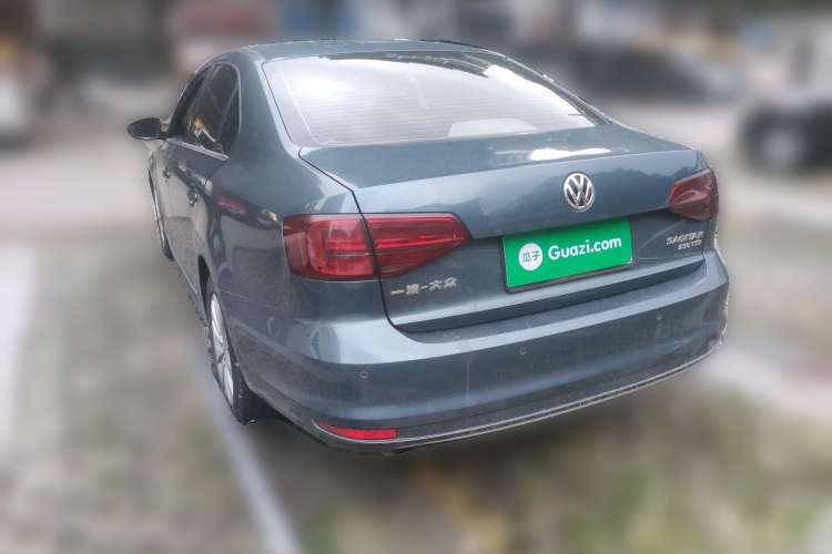 Used Volkswagen Sagitar 2015 230TSI Automatic Comfort Version
