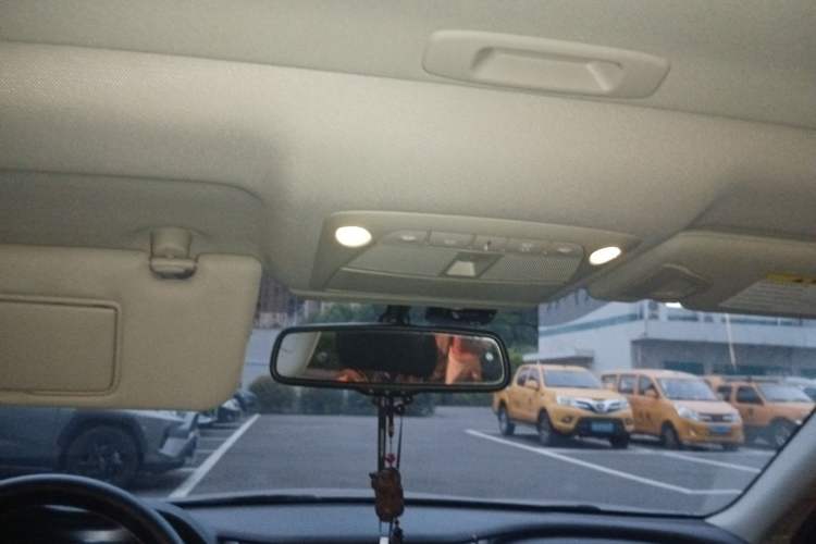 Used Infiniti Q50 2014 3.7L Comfort Edition Headliner