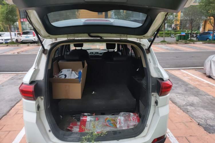 Used Lifan Auto Myway 2016 1.5L Manual Elite Version Trunk