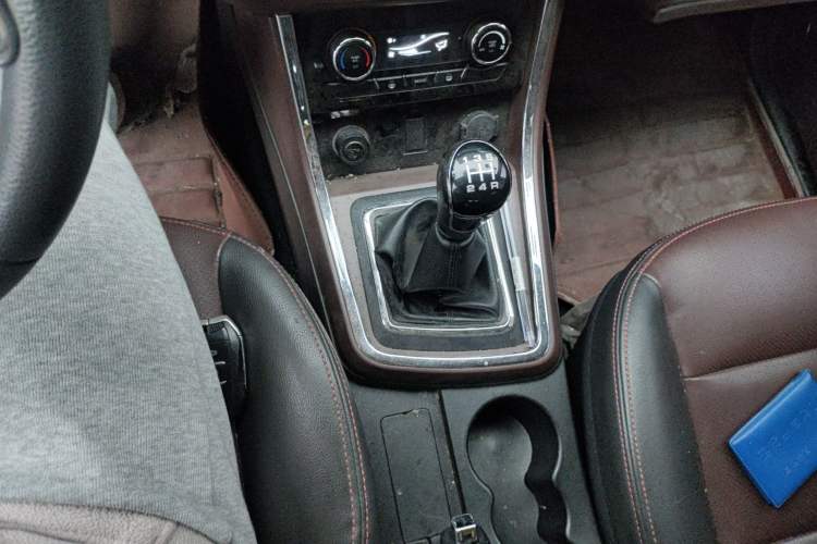 Used Lifan Auto Myway 2016 1.5L Manual Elite Version Gear Lever