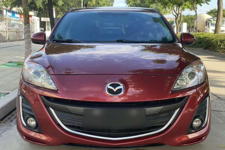 Used Mazda Mazda 3 2015 Hatchback 1.6L Automatic Elite Model
