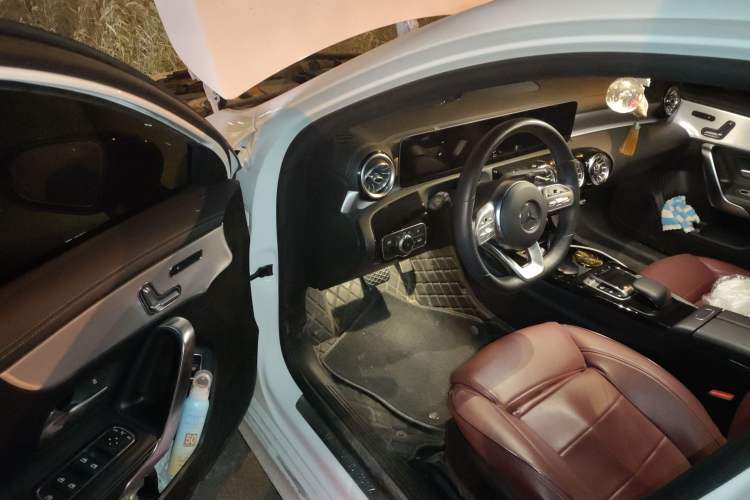 Used Mercedes-Benz A-Class 2019 A 220 L 4MATIC Sport Sedan
