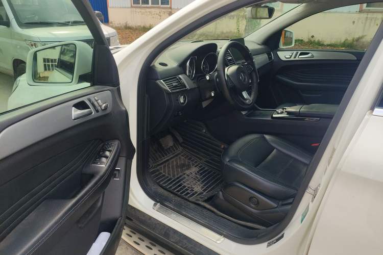 Used Mercedes-Benz GLE Coupe 2018 GLE 320 4MATIC Coupe SUV
