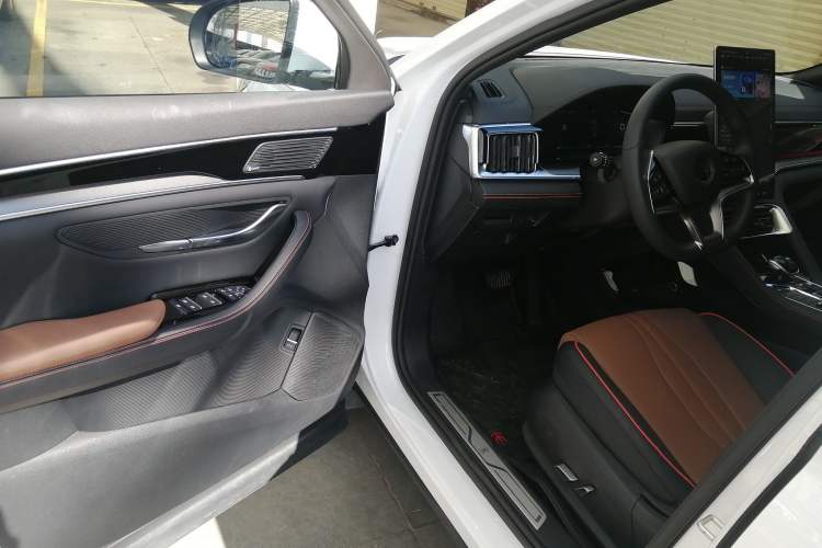 Used BYD Song PLUS New Energy 2021 DM-i 100KM Four-Wheel Drive Flagship PLUS