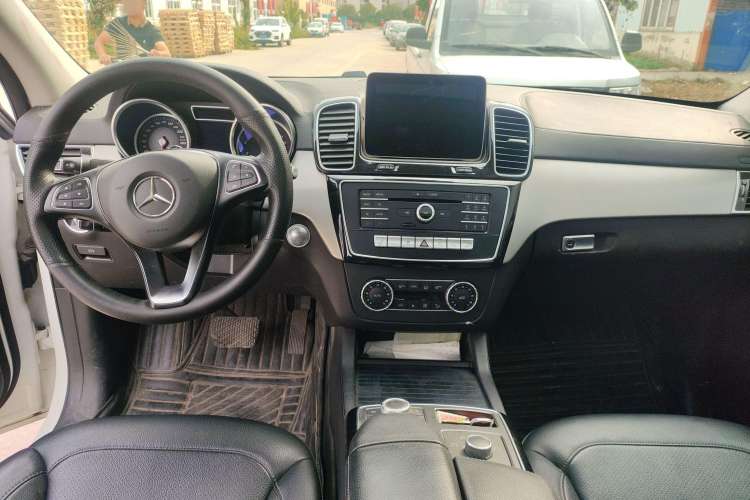 Used Mercedes-Benz GLE Coupe 2018 GLE 320 4MATIC Coupe SUV
