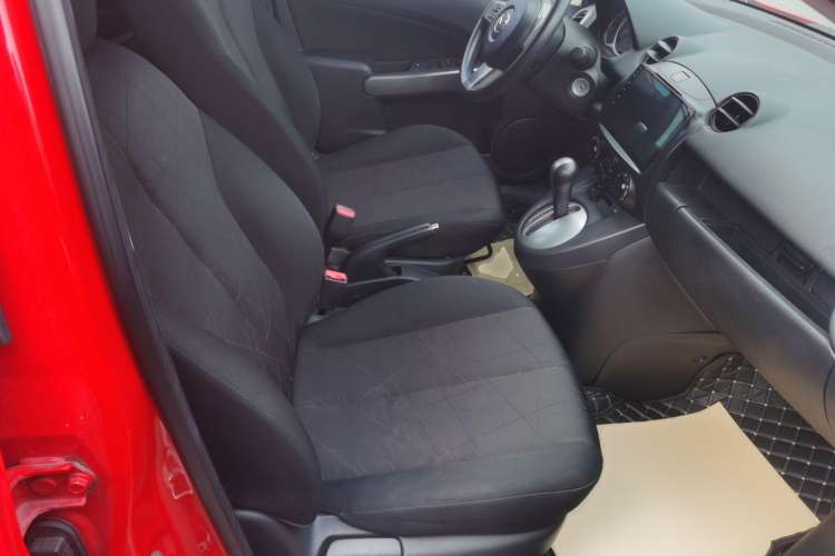 Used Mazda Mazda 2 2012 Hatchback Xuan Dong 1.5L Automatic Value Edition
