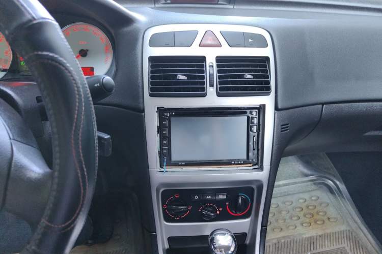 Used Peugeot 307 2010 Sedan 1.6L Automatic Comfort Edition