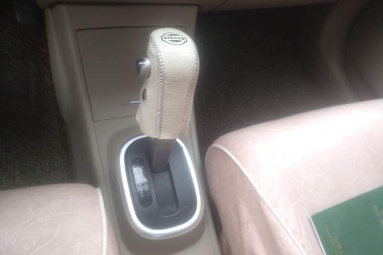 Used Nissan Tiida Sedan 2008 1.6L Automatic Fashion Edition Gear Lever