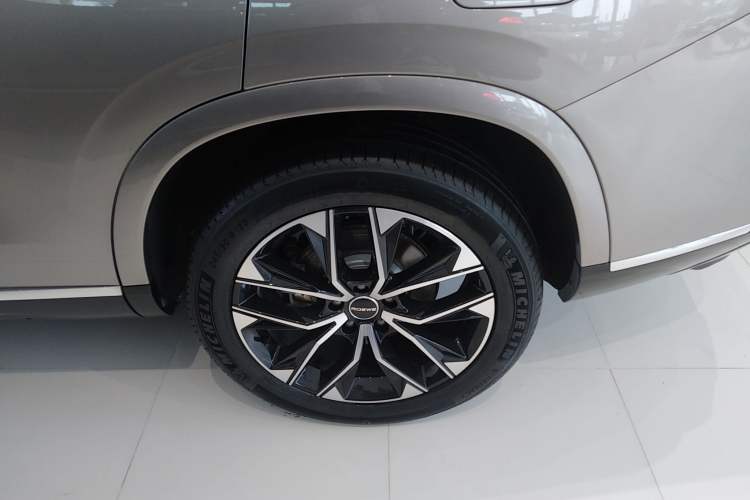 Used Roewe RX9 2023 2.0T All-Wheel-Drive Luxury Edition